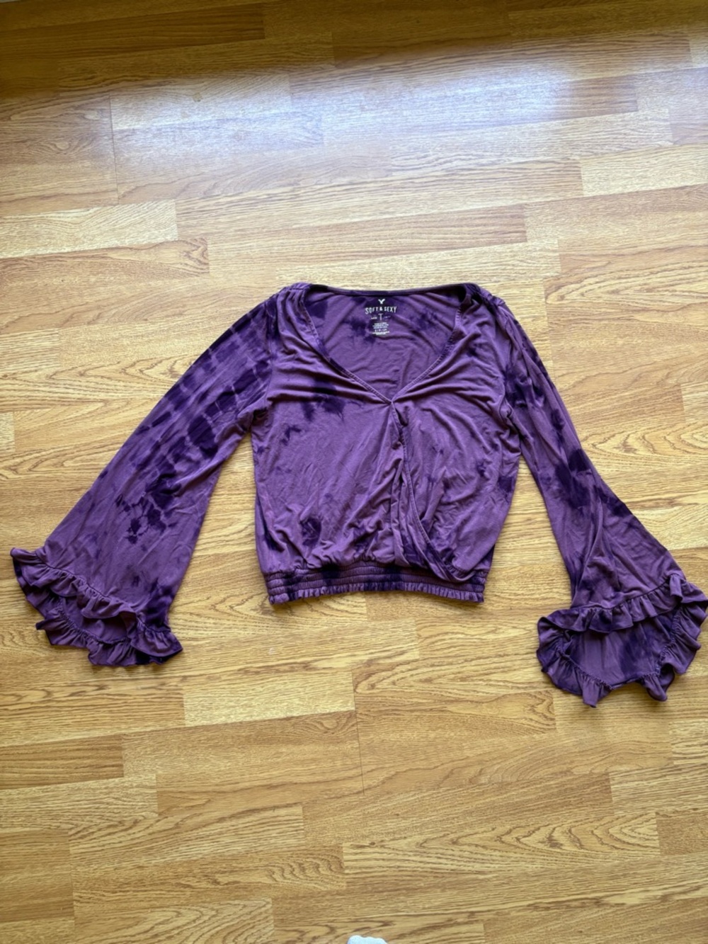 American Eagle soft & sexy wrap style flared bell sleeves purple top boho sz S